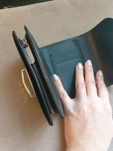 LOUIS VUITTONBlack Electric Epi Leather Joey Wallet