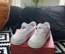 Kids trainers/ shoes