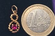 Vintage 9ct  gold ruby pendant