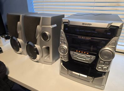 Sharp Hi Fi System - twin cassette, 3 disc & radio