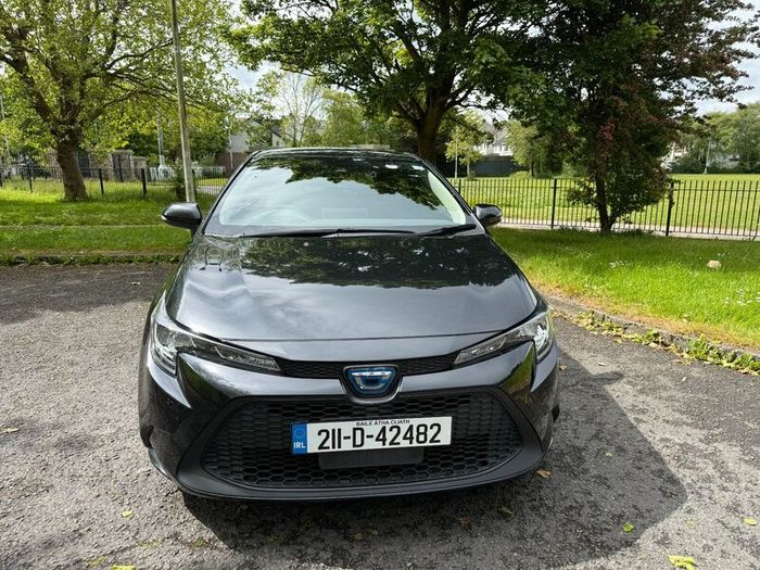 2021 Corolla Touring Hybrid Auto only19900
