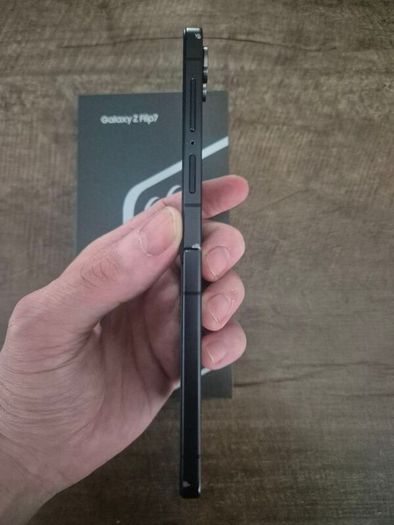 Samsung Z flip 7