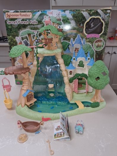 Sylvanian families secret forest falls