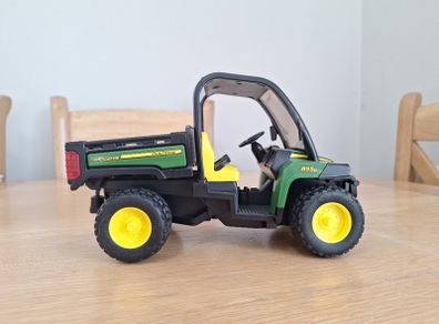 Bruder John Deere Gator