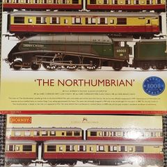Hornby R2435 The Northumbrian Train Pack plus coach pack, Used, Mint,
