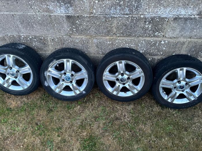 Ford Fiesta 2010 Alloy Wheels 15 Set of 4)