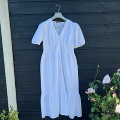 white cotton dress size M
