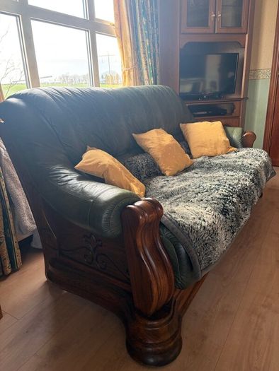 3 +2+1 Leather Suite