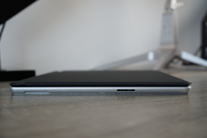Surface Pro 9 | i5-1245U vPro | 120Hz PixelSense | Like New