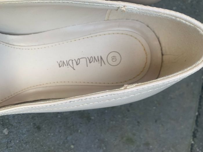 Ladies court shoes. Size 6D wide fitting