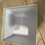 square gift box Image 3