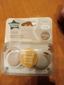 Pacifier tommee tippee new born