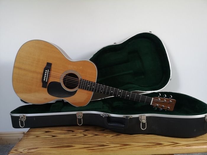 Martin 000-28