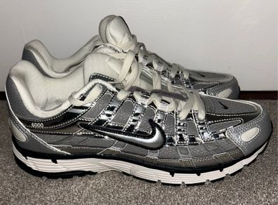 P6000 Silver Nike