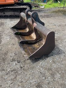 6 foot TIGHE grading bucket with 80mm pins