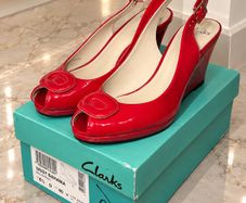 Clarks Ladies Sissy Bahama Red Patent Leather Slingback Wedge Sandals UK 6.5 D