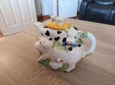 Vintage Farmhouse Ceramic Teapot Regency Fine Arts Collectible