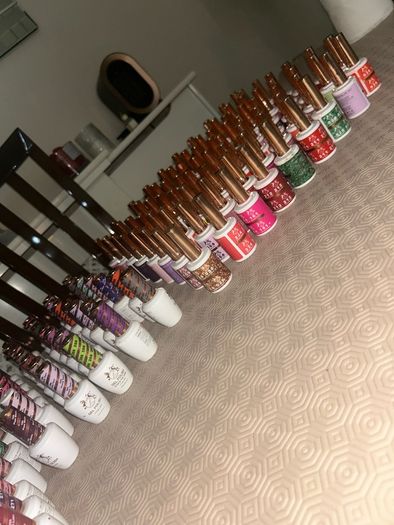 gel polish & nail varnish