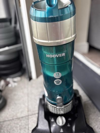 Hoover Breeze Evo Upright Vacuum Cleaner