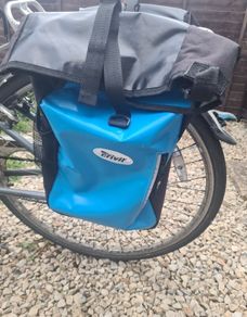 Bicycle pannier bag