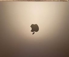 Macbook Pro 2021 M1 16"
