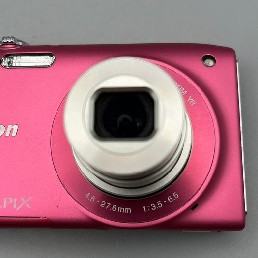 Nikon Coolpix S3300 16MP Digital Camera Pink - Boxed - Full Kit