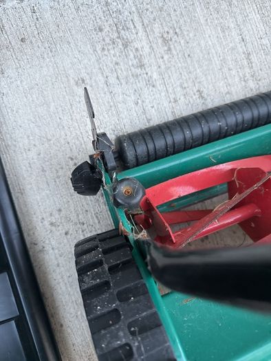 Bosch Push Grass Cutter