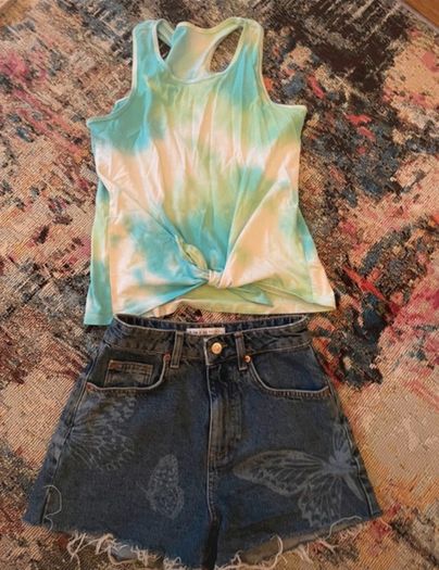 Large bundle of girls clothing to fit 12-13-14 years