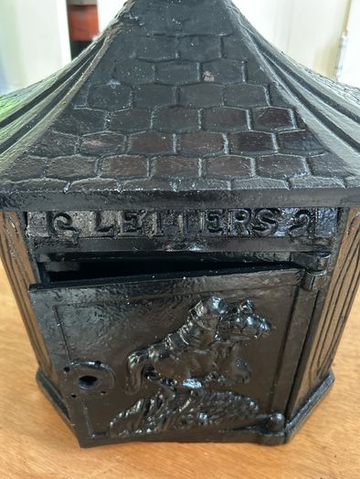 Cast iron letter box