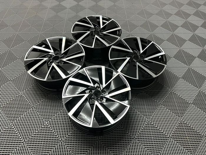 18 19" Inch Skoda Aero Style Alloy Wheels Octavia Scout Superb Karoq Kodiaq Enyaq A3 Vw Golf 5x112