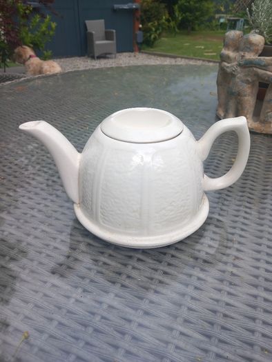 Vintage Beverley White Teapot Made In England Reg Design 884646 Chromed Cover  D18 POST 10e