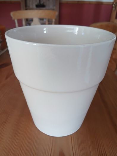 Vintage Ceramic Flower pots. Immaculate condition.