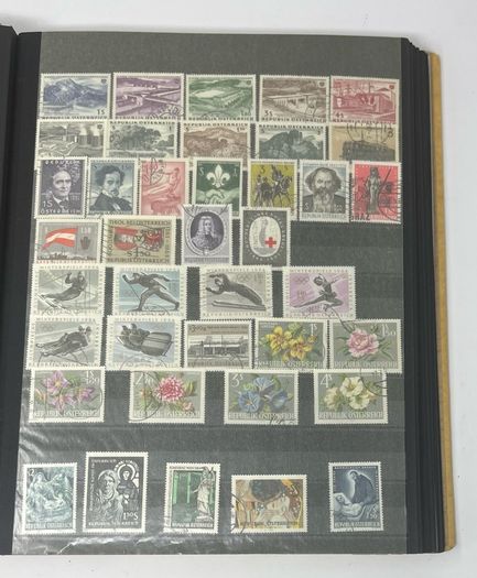 Collection: Austria (Osterreich) Stamps both mint an commemorative stamps on 45 pages