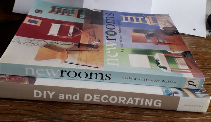 2 Books (lot) - DIY and Decorating / New Rooms - Practical home makeover guide
