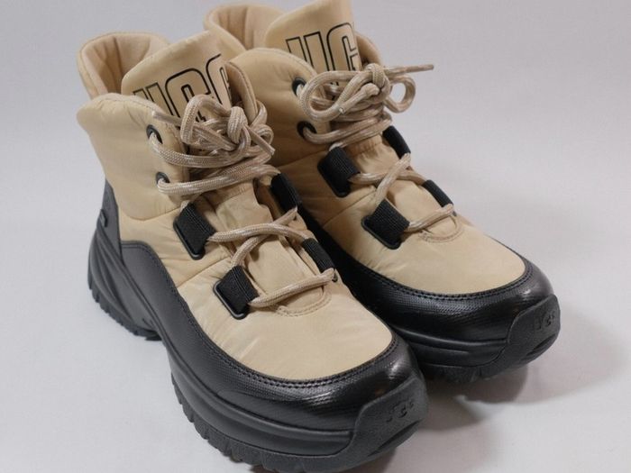 UGG boots UK5 brand new