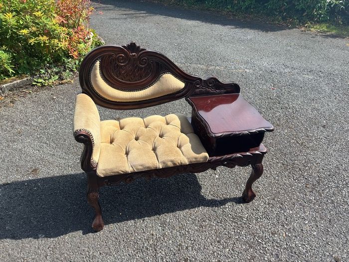 Traditional Solid Wood Telephone Table / Hall Table