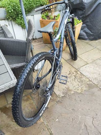 Giant stance full suspension mountain bike