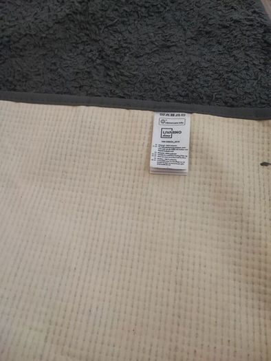Livarno Home rug made of 100% polyester. [1]