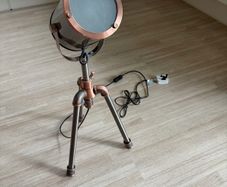 Tripod lamp