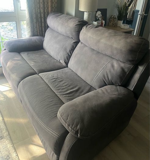 Large 2 Seat Harvey Norman Elec Recline Sofa