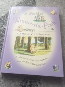 Vintage Winnie-the-Pooh Hardback Book by A.A. Milne (2004)