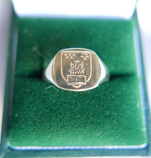 Vintage 9Ct Yellow Gold 375 Men's Clan Signet Crest Ring 2,52g size T