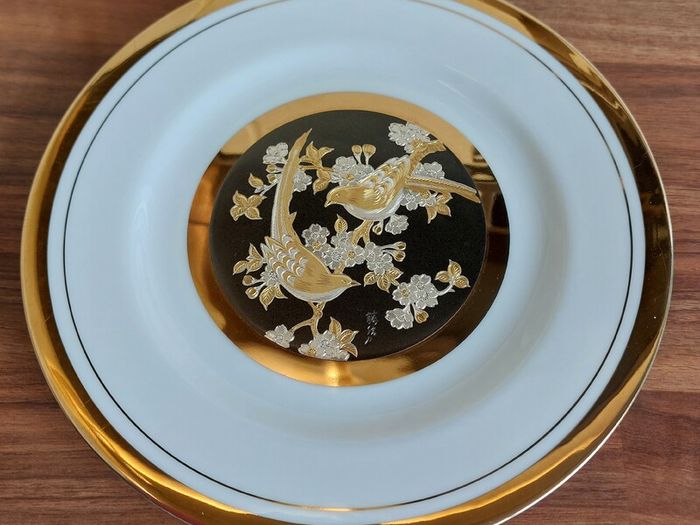 The Art of Chokin -  24kt Gold Trimmed Japanese 8" Ceramic Plate