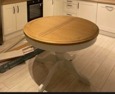 kitchen table and chairs
