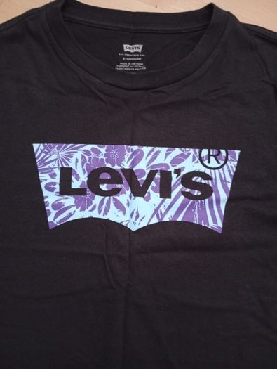 Levi's T-shirt x 2