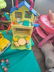 Cocomelon Pop n Play house