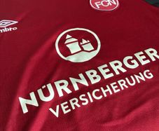 FC Nuremberg Football Shirt Size Medium