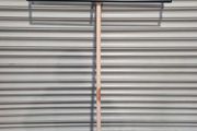 Handmade heavy-duty landscaping level rake, ideal for leveling soil, sand, topsoil and preparing ground for lawns, paving or artificial grass. Solid steel construction, welded frame, built to last. Designed to give a smooth, even finish without leaving gr