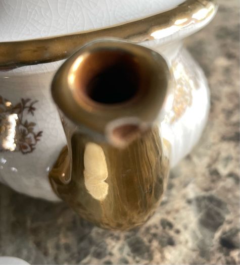 Gibson teapot