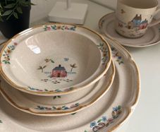 8 piece dinner set with additional extras